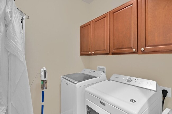 Building Photo - 205 Bellamy Trail