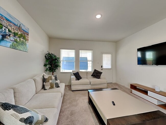 Building Photo - 14141 Emeric St