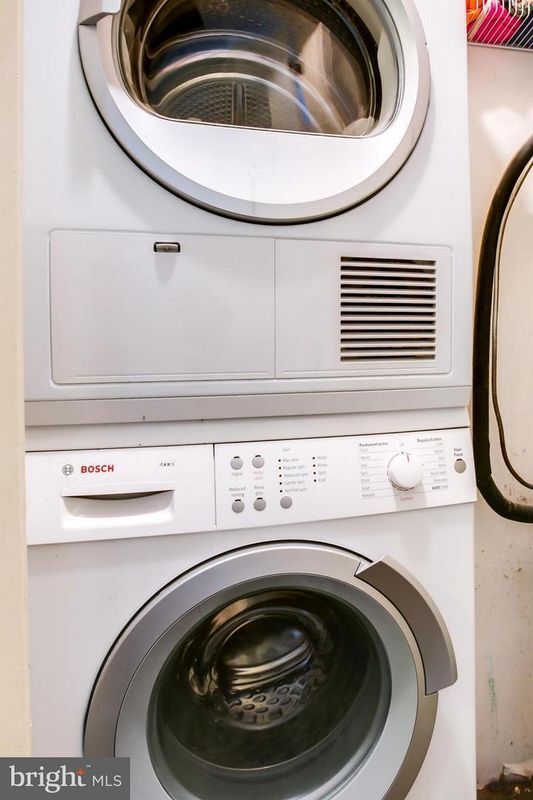 Building Photo - 1830 California St NW