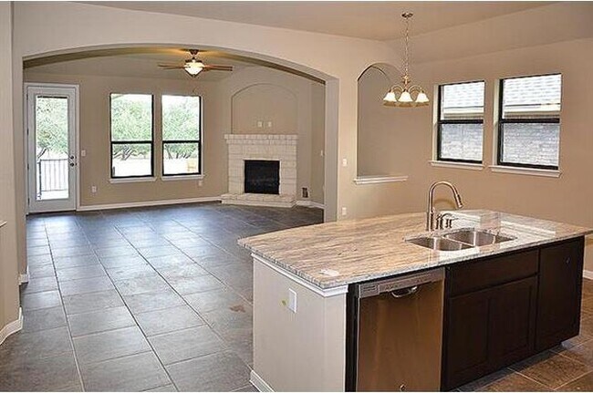 Building Photo - 15908 Dink Pearson Ln