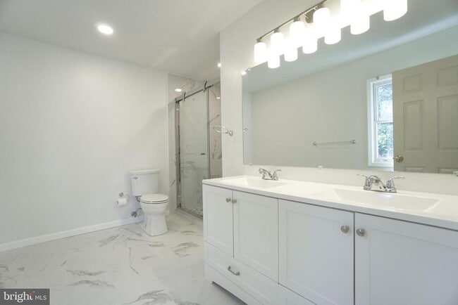 Building Photo - 1379 Gwynedale Way