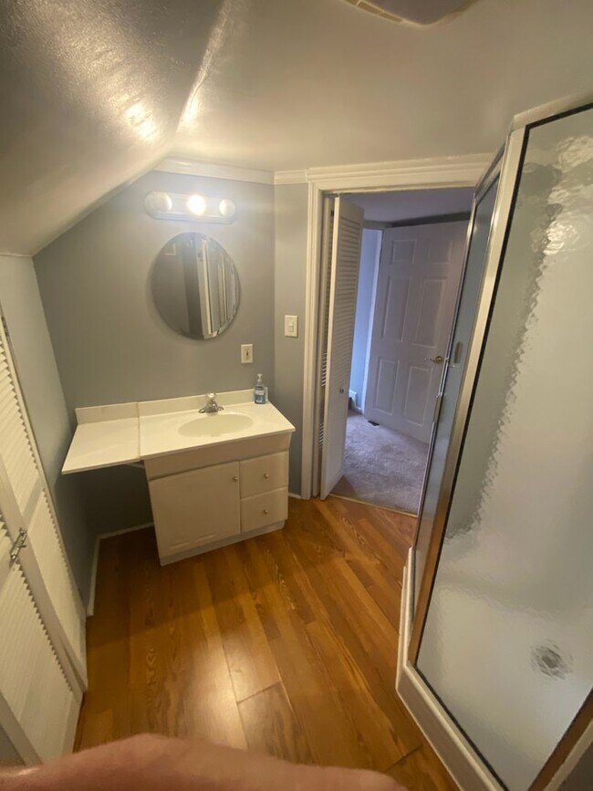 Building Photo - 233 S State Rd