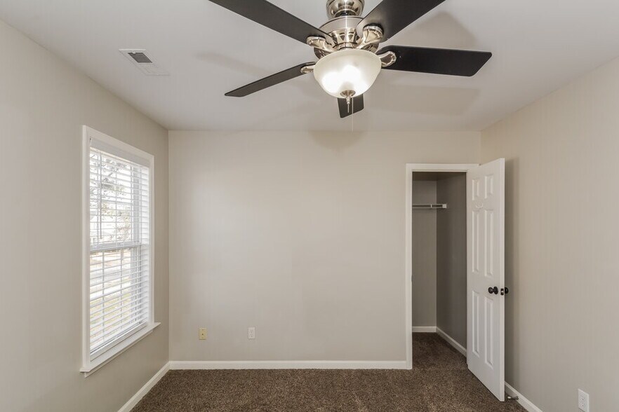 Building Photo - 408 Gooseberry Dr