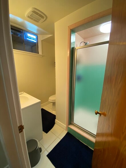 Basement full bathroom - 1745 500 E