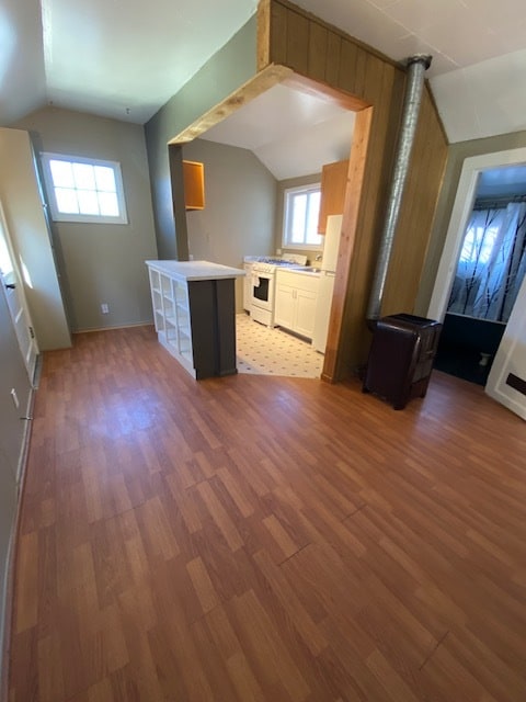 Building Photo - 808 Midland Ave