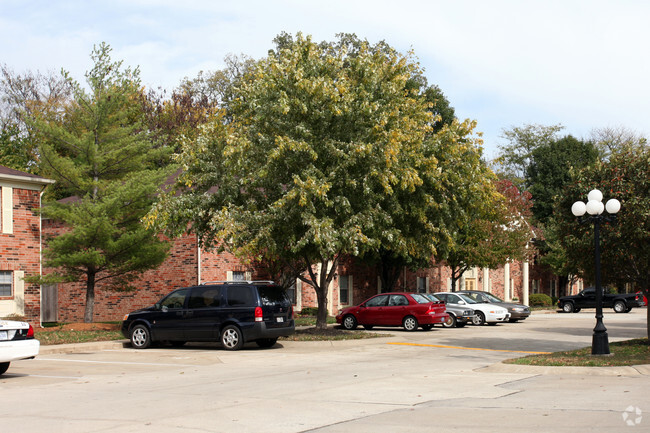 Building Photo - Sebring Court