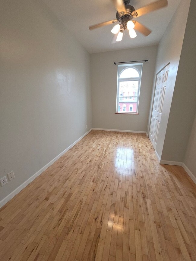 Building Photo - 3134 Arsenal St