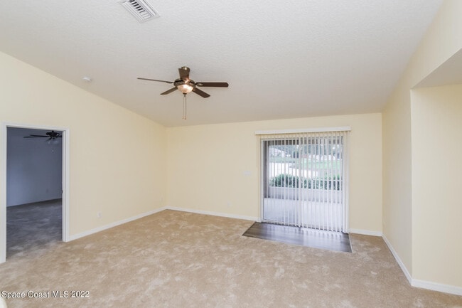 Building Photo - 5690 Cinnamon Fern Blvd