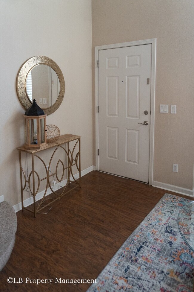 Building Photo - 4780 N Foxtail Dr