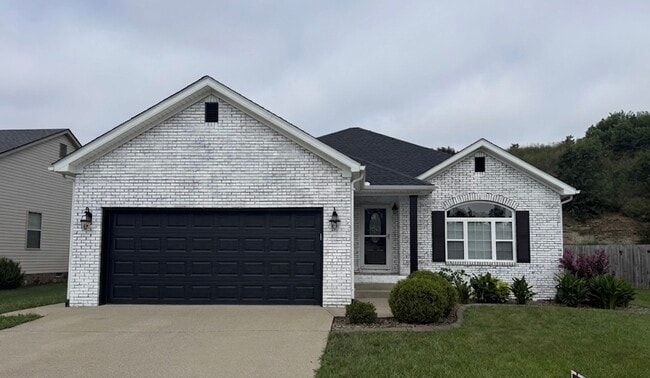 Building Photo - 324 Oxford Cir