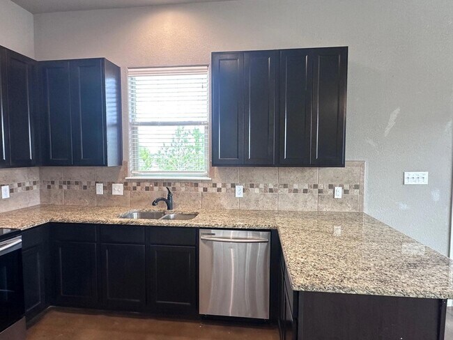 Building Photo - 200 Mauna Kea Ln
