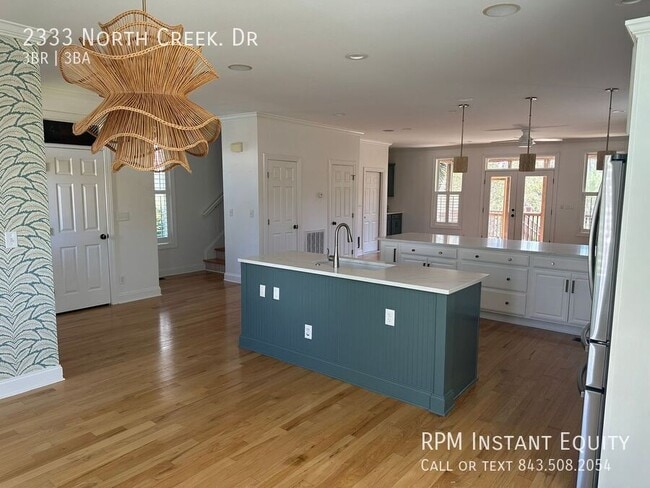 Building Photo - 2333 North Creek. Dr-