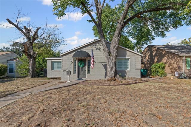 Building Photo - 2117 W Lotus Ave