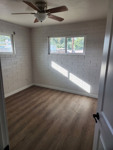 Building Photo - 650 E 3rd Ave