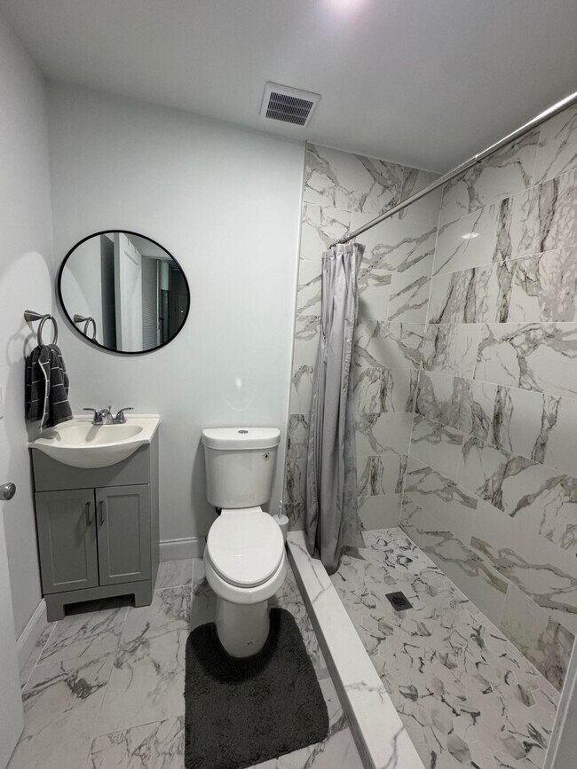 Building Photo - 441 San Mateo Dr