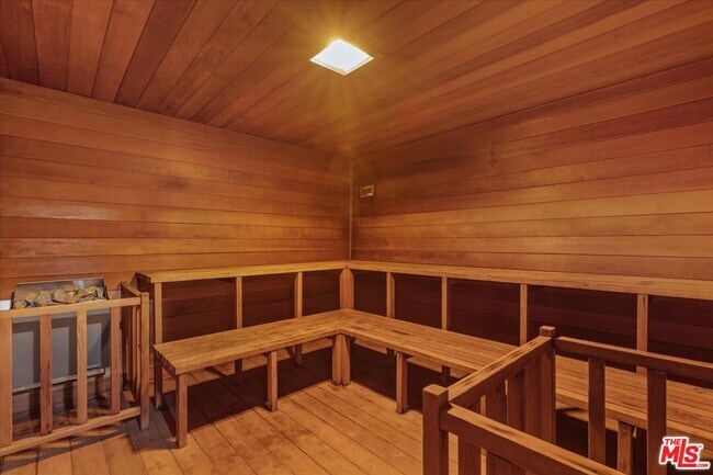 Building Photo - 10701 Wilshire Blvd