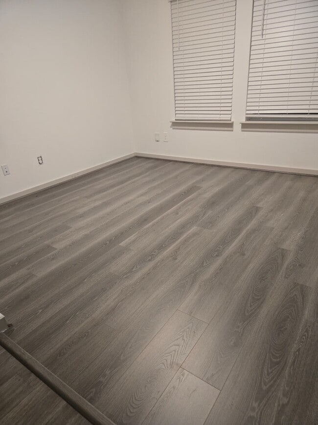 Building Photo - 7106 Marina Hts Wy