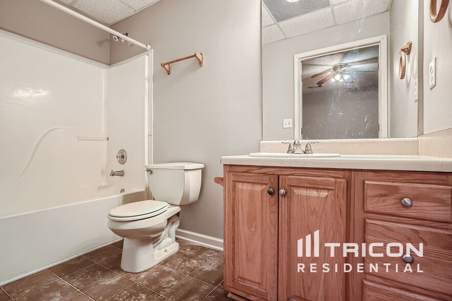 Building Photo - 88 Oliveria Way