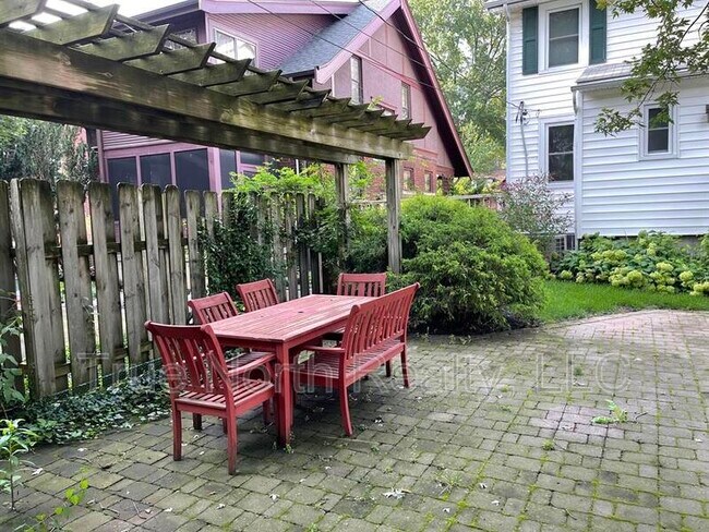 Building Photo - 43 Northridge Rd