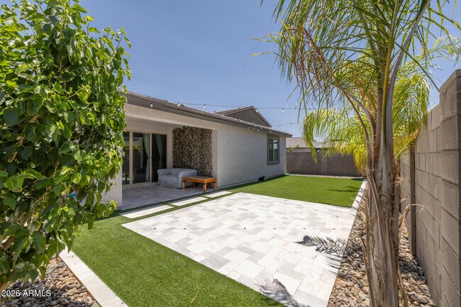 Building Photo - 9756 E Seismic Ave