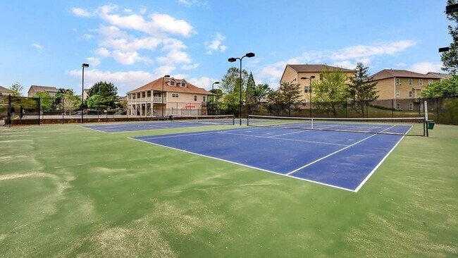 Building Photo - 5940 Stargazer Way