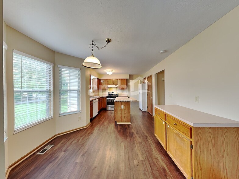 Building Photo - 3437 Oak Bend Blvd