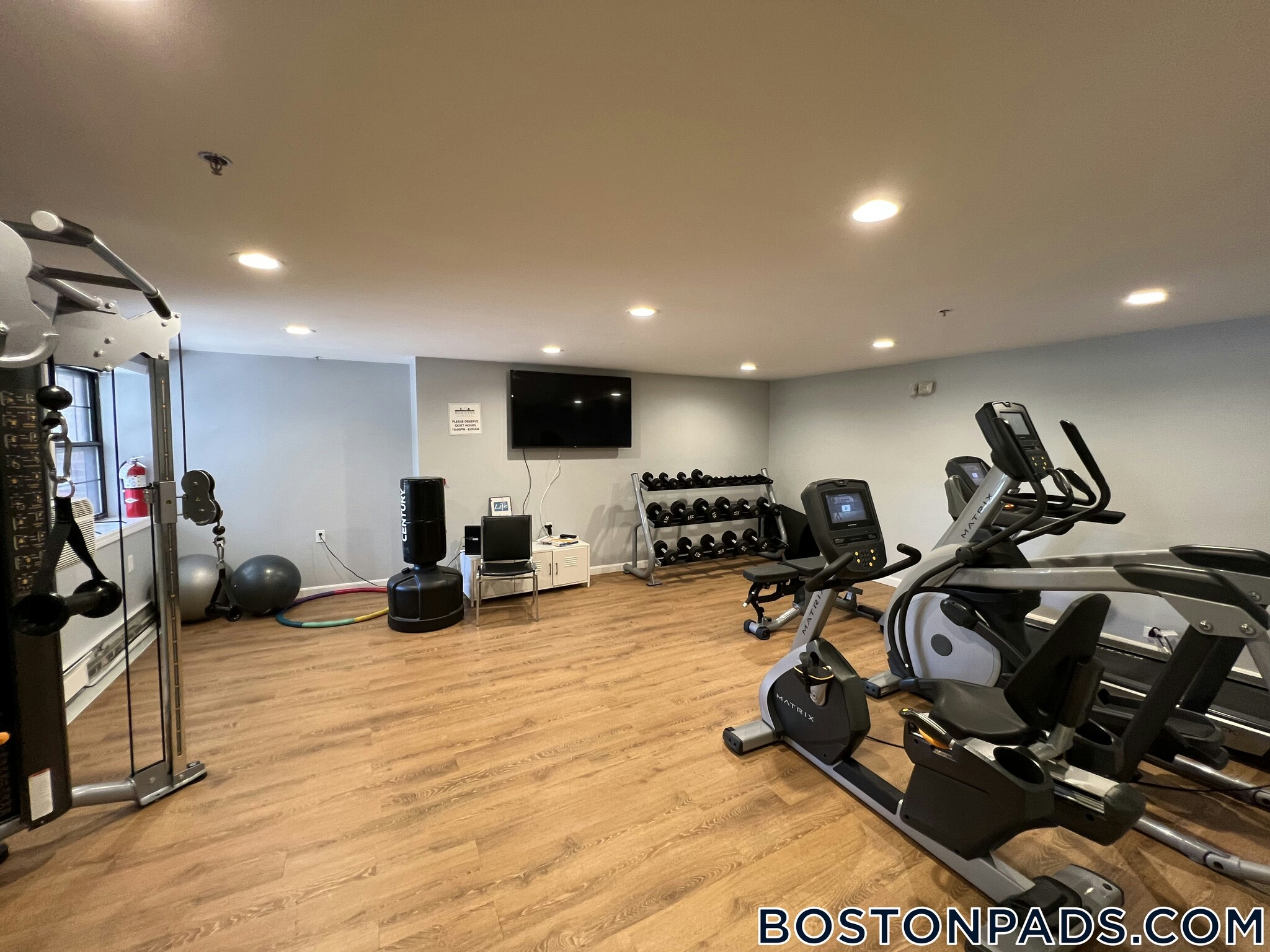 Building Photo - 757 Highland Ave