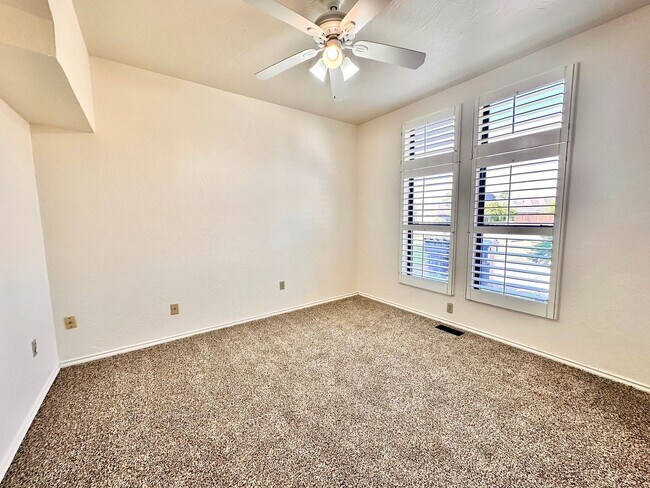 Building Photo - Spacious 4 Bed in Deer Creek - Move in Deposit-Free!(If Qualified)