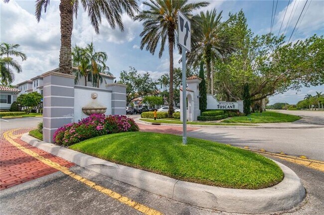 Primary Photo - 761 SW 148th Ave