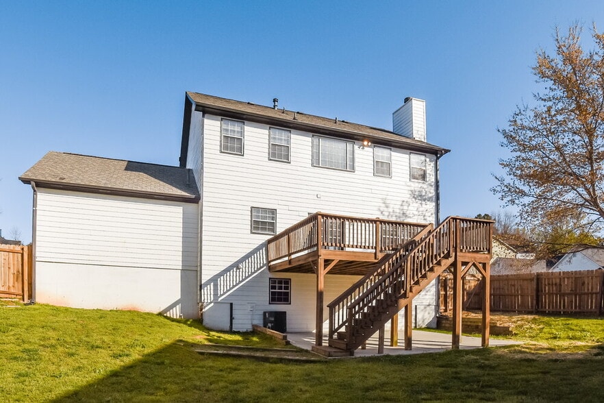 Building Photo - 2282 Martingale Ln