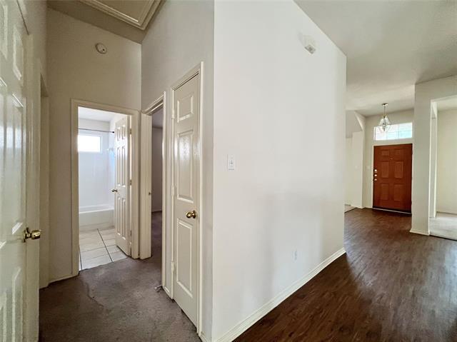 Building Photo - 5917 Vineyard Ln