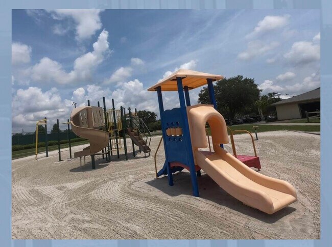 Building Photo - 3564 Southpointe Dr