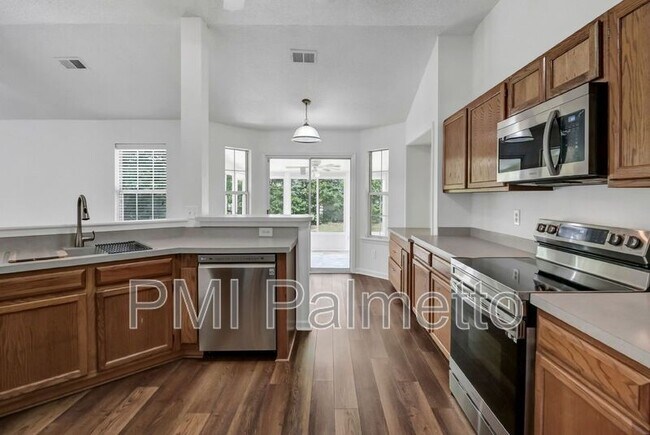 Building Photo - 212 Brookstone Way