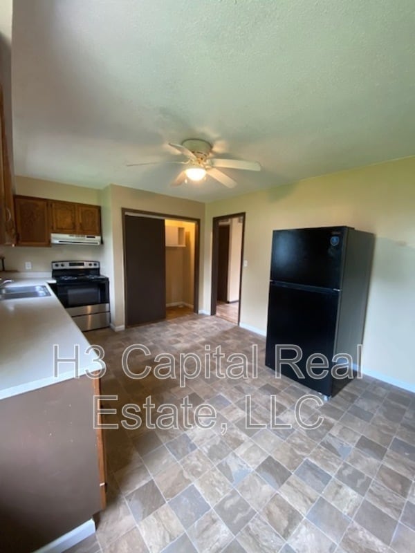 Building Photo - 908 Southard Pl