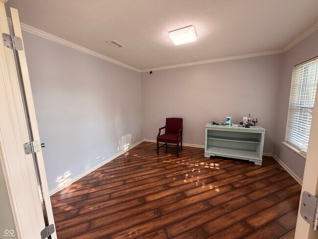Building Photo - 11900 Kelso Dr