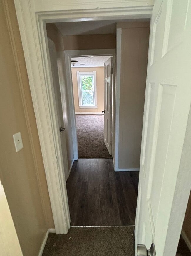 Building Photo - SECTION 8 and EDEN ACCEPTED!! A fully spacious renovated 4-bedroom-1 bathroom Home!