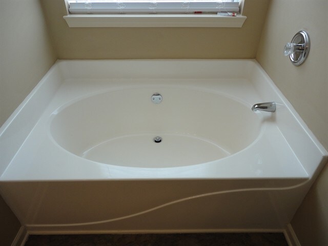 Building Photo - 2207 Lazy Days Rd