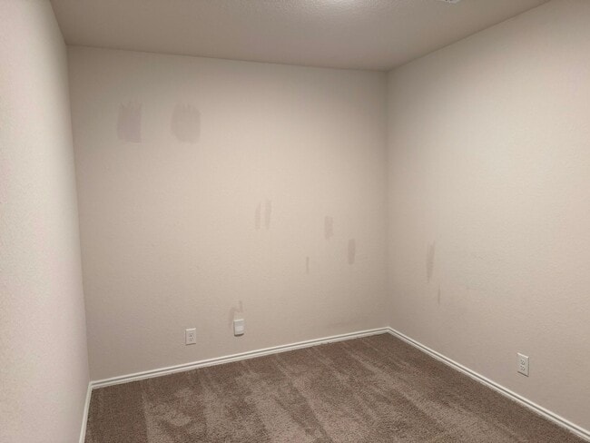 Building Photo - 9603 Lowline Brg