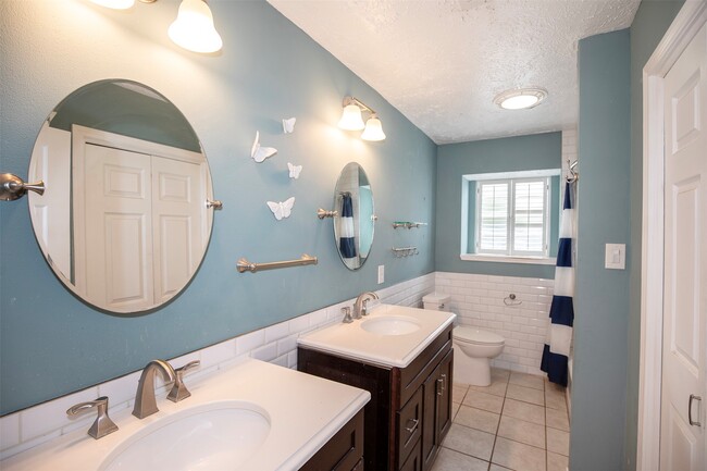 Building Photo - 10514 Sagemeadow Ct