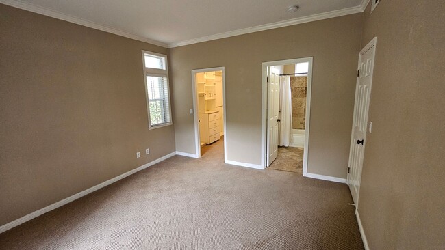 Building Photo - GORGEOUS AND SERENE Private 2BD/2BA Pleasa...