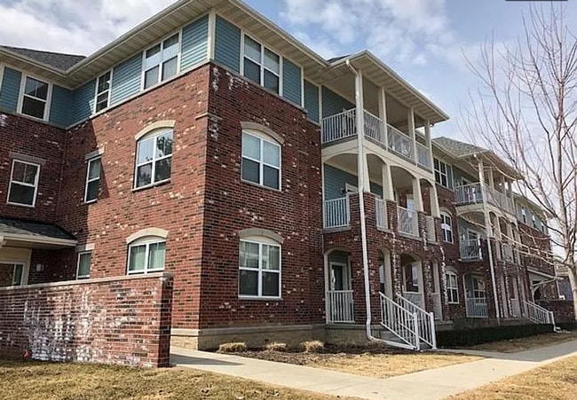 Building Photo - LUXURY 3br/2ba ON THE PENINSULA!! AVAILABLE JUNE 1st!