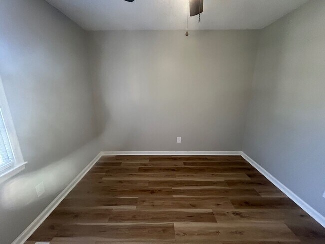 Building Photo - 3728 Baywater Dr