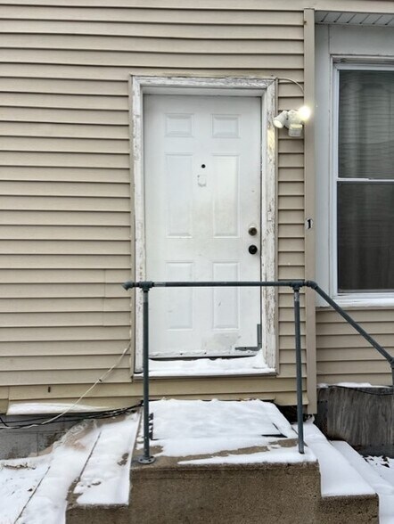 Side door to unit - 3040 Park Ave