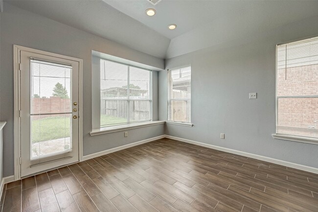 Building Photo - 3306 Stratford Pointe Dr