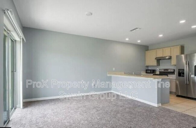 Building Photo - 345 Corso Loop