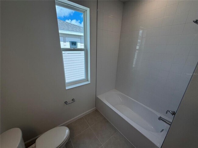 Building Photo - 17334 Beachgrass Aly