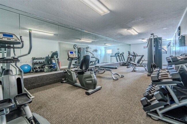 Building Photo - 2271 NE 68th St