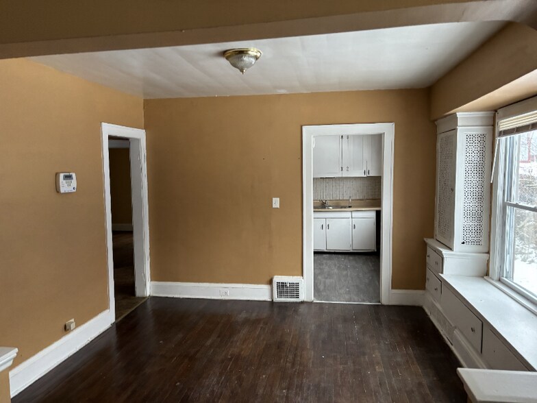 Building Photo - 476 E 148th St