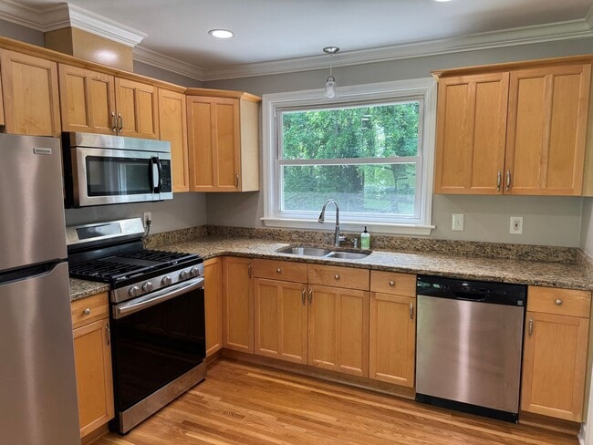 Building Photo - Fabulous Crieve Hall 4BR, 3BA Home