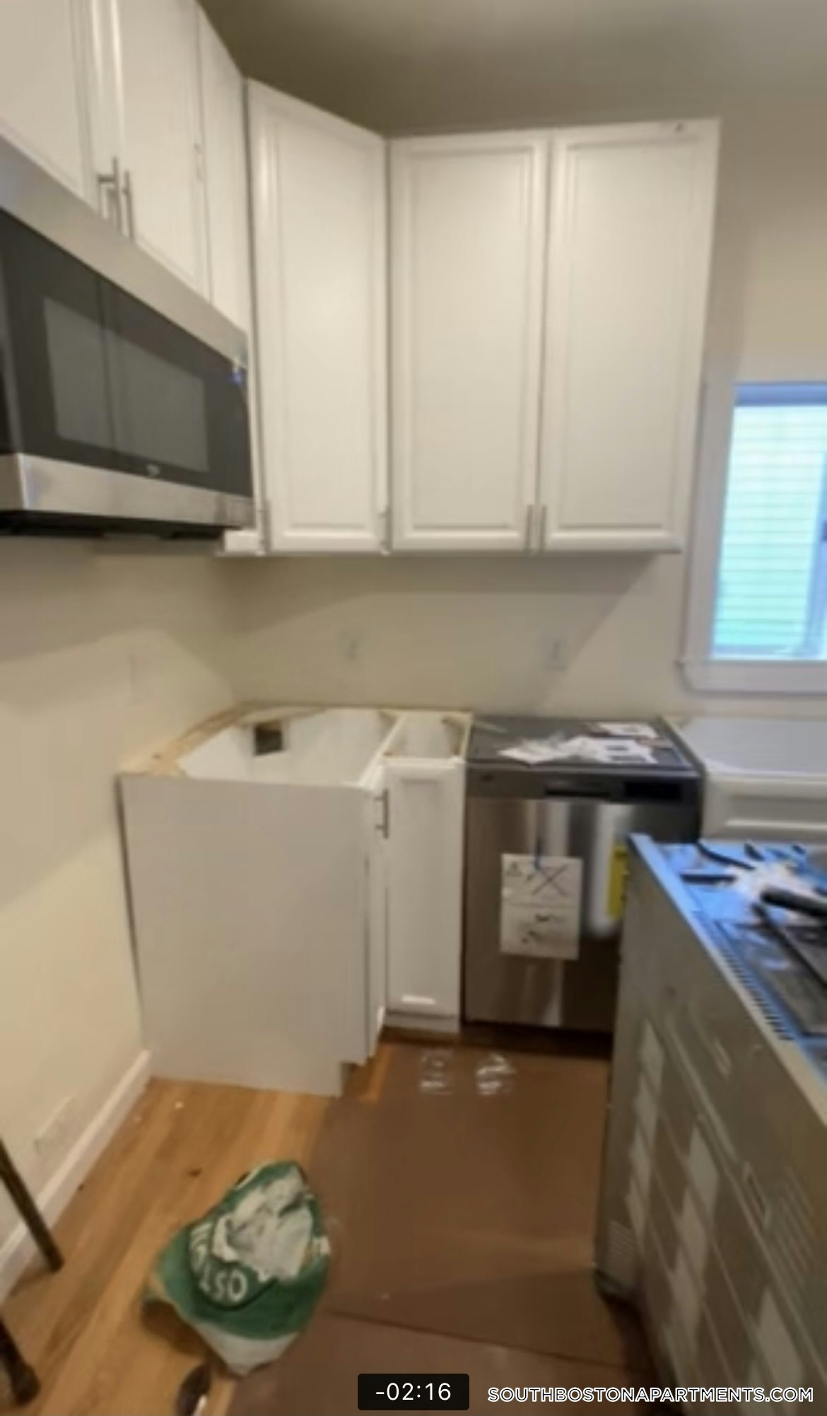 Building Photo - 525 E 3rd St